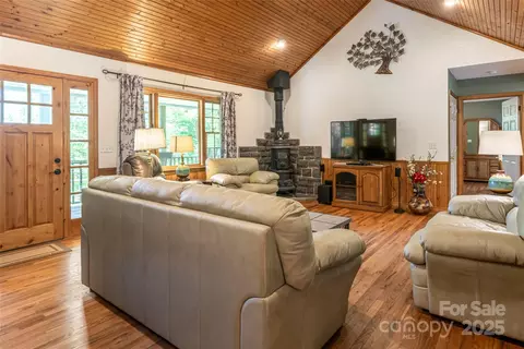 287 Walnut Ridge Dr, Clyde, NC 28721 photo 9