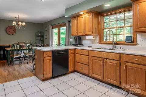 287 Walnut Ridge Dr, Clyde, NC 28721 photo 10