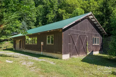 287 Walnut Ridge Dr, Clyde, NC 28721 photo 27