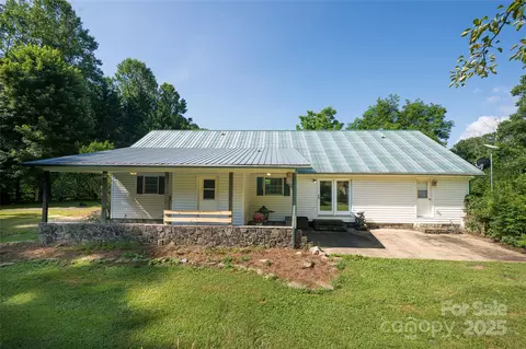 287 Walnut Ridge Dr, Clyde, NC 28721 photo 5