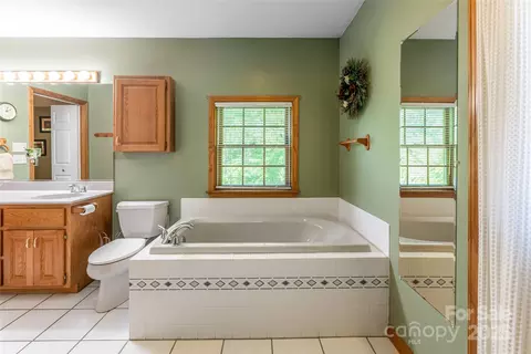 287 Walnut Ridge Dr, Clyde, NC 28721 photo 16