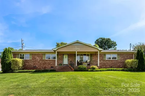 110 Heritage Dr, Kings Mountain, NC 28086