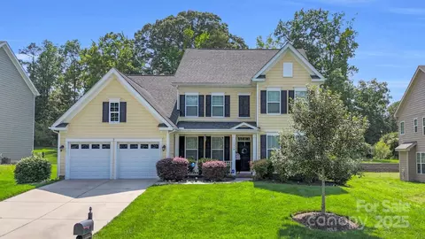 11618 Macallano Dr, Charlotte, NC 28215