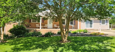 116 Woodbark Ln, Kings Mountain, NC 28086