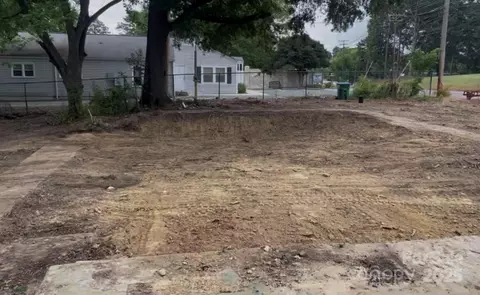 205 E Phifer St, Monroe, NC 28110 photo 2
