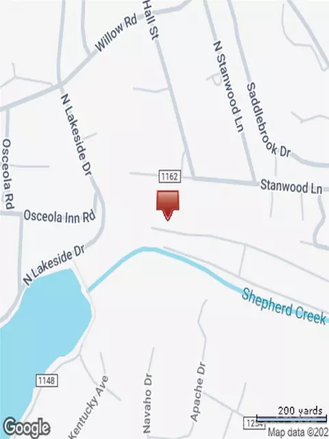 1406 Stanwood Ln, Hendersonville, NC 28739