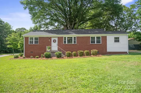 346 Fieldstone Cir, Statesville, NC 28677