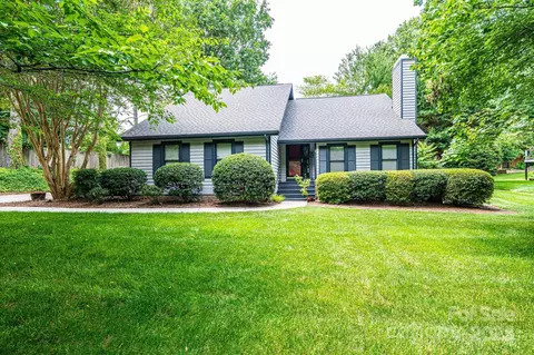 3221 5th Street Nw Ct NW, Hickory, NC 28601