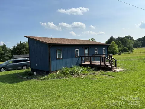 490 County Line Rd, Stony Point, NC 28678