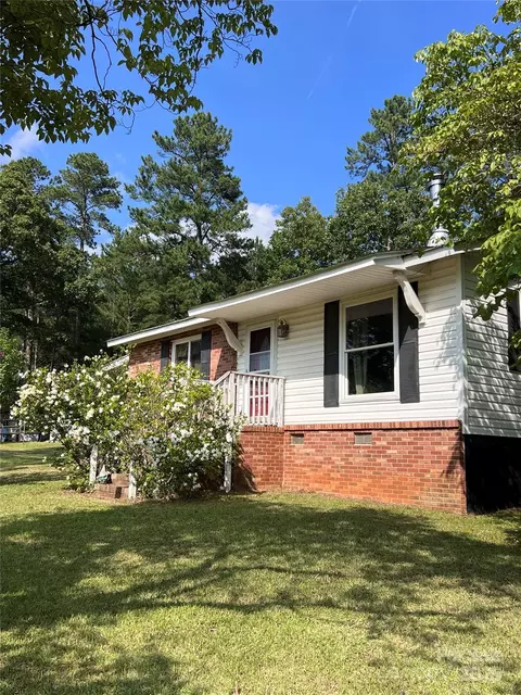 418 Cedar Grove Rd, Clover, SC 29710