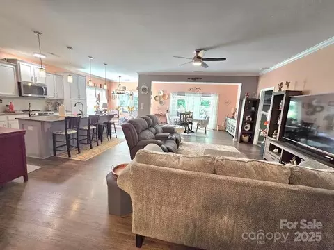 16115 Commodore Dr, Lancaster, SC 29720 photo 8
