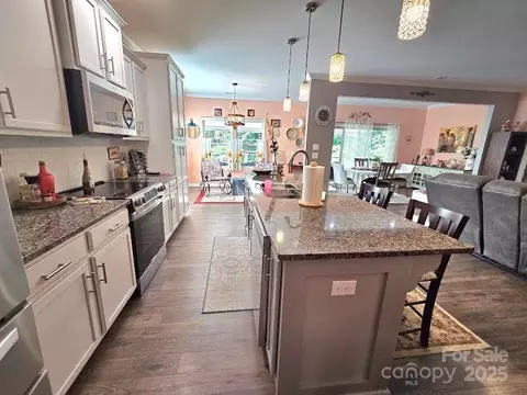 16115 Commodore Dr, Lancaster, SC 29720 photo 6