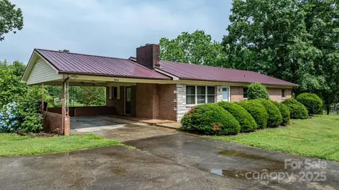 4214 Horseshoe Bend Rd, Hudson, NC 28638