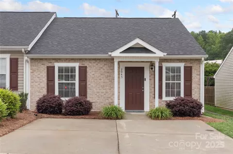 2045 Pin Oak Pl, Cramerton, NC 28032