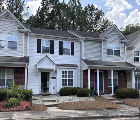 5650 Kimmerly Woods Dr, Charlotte, NC 28215
