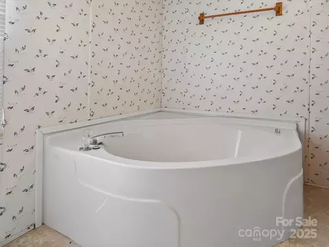 4591 Scott Rd, Morganton, NC 28655 photo 17