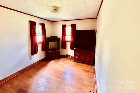 Bedroom - 135 Smathers St, Clyde, NC 28721 photo 3 of 4