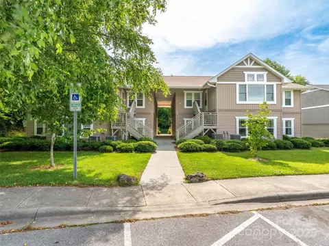 91 Morningside Ln, Hendersonville, NC 28792