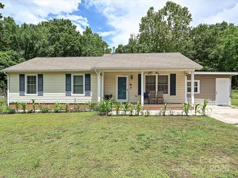 12423 Softwood Ct, Charlotte, NC 28273