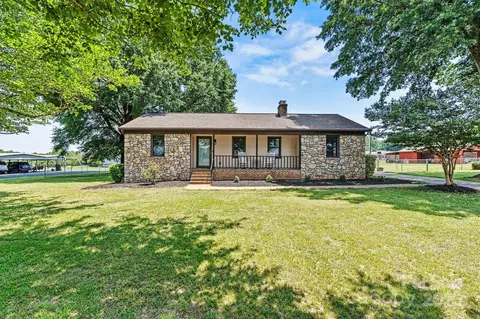 3372 Lee Lawing Rd, Lincolnton, NC 28092