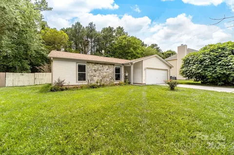 10951 Fox Mill Ln, Charlotte, NC 28277
