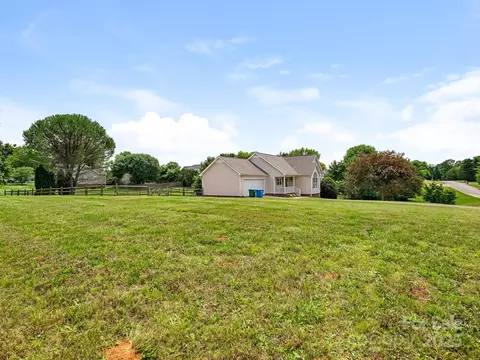 7006 Lone Eagle Apt 18 Dr # 18, Monroe, NC 28110 photo 28