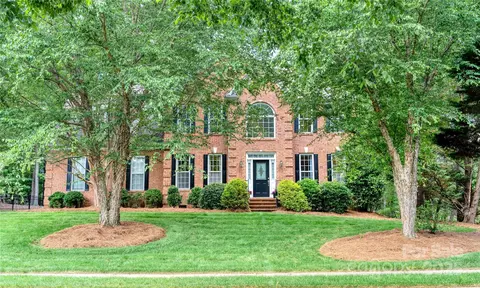 3112 Planters Ridge Rd, Charlotte, NC 28270