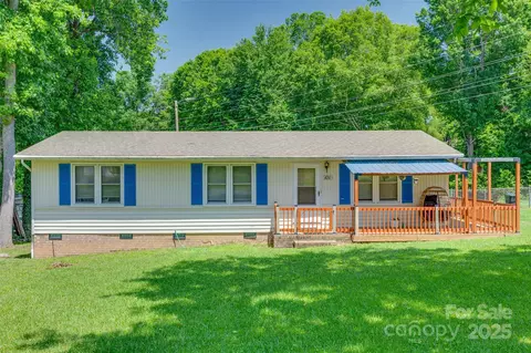 426 Valley St, Stanley, NC 28164