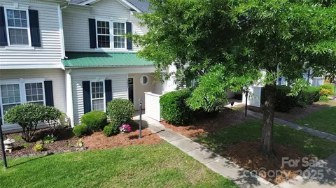 4151 Town Center Rd, Harrisburg, NC 28075
