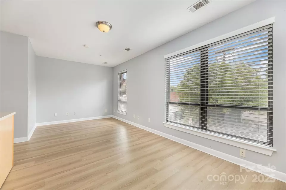 Living - 411 W Washington St, Greensboro, NC 27401 photo 4 of 6