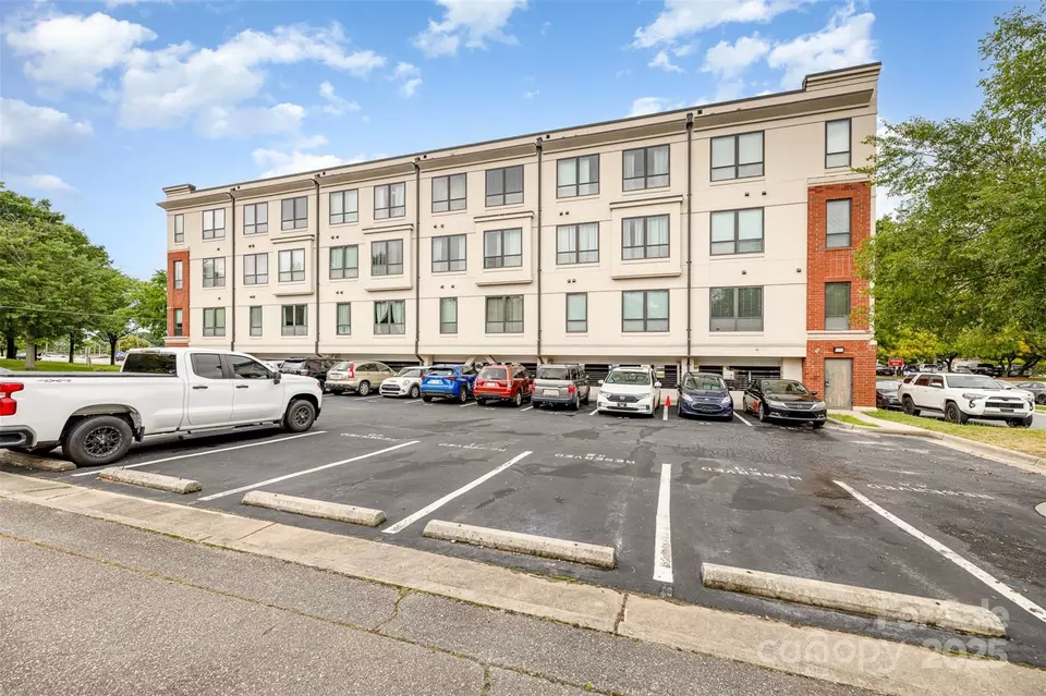 Exterior - 411 W Washington St, Greensboro, NC 27401 photo 1 of 1