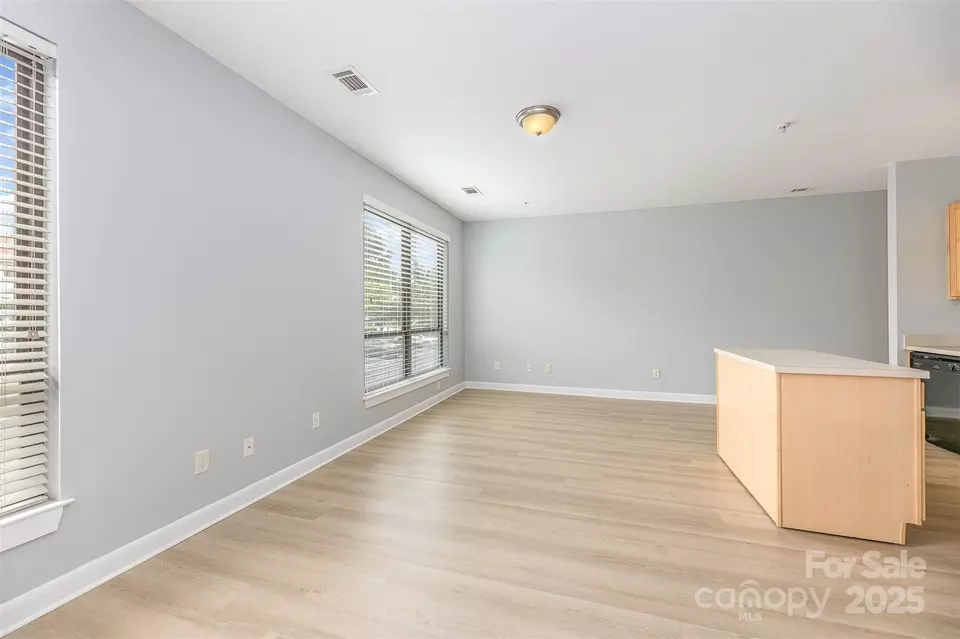 Living - 411 W Washington St, Greensboro, NC 27401 photo 3 of 6