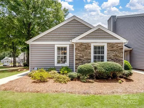 1836 Fairlawn Ct, Rock Hill, SC 29732
