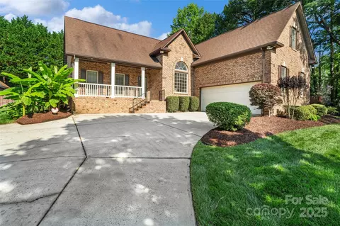 3831 Riceland Pl, Charlotte, NC 28216