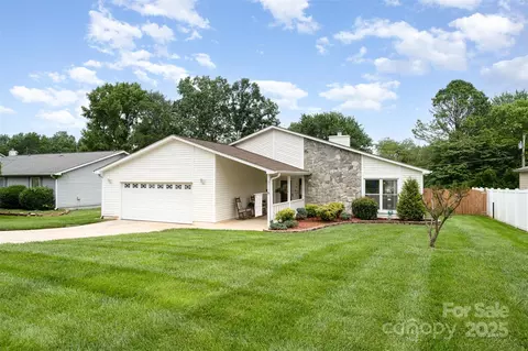 9319 Chislehurst Rd, Mint Hill, NC 28227