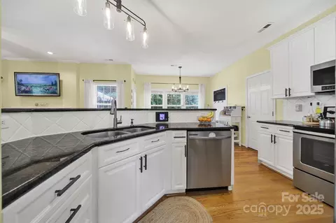 Kitchen - 488 Saint George Rd, Fort Mill, SC 29708 photo 4 of 4