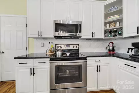 Kitchen - 488 Saint George Rd, Fort Mill, SC 29708 photo 3 of 4
