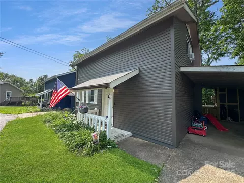 Exterior - 46 Westbrook Cir, Clyde, NC 28721 photo 2 of 4