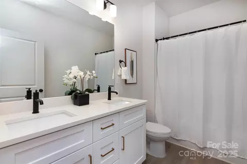 Bath - 118 Durham Rd, Stanley, NC 28164 photo 1 of 3