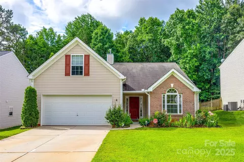 1520 Deer Forest Dr, Fort Mill, SC 29707