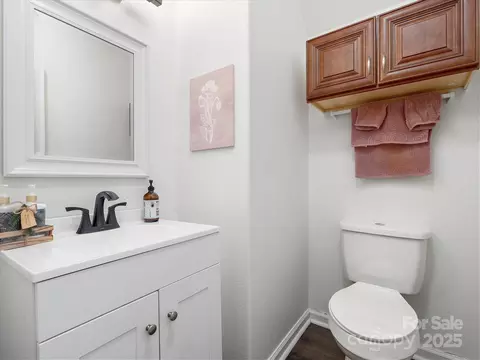Bath - 1003 Snake River Ct, Monroe, NC 28110 photo 1 of 2