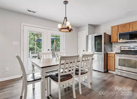 Dining - 1003 Snake River Ct, Monroe, NC 28110 photo 1 of 2