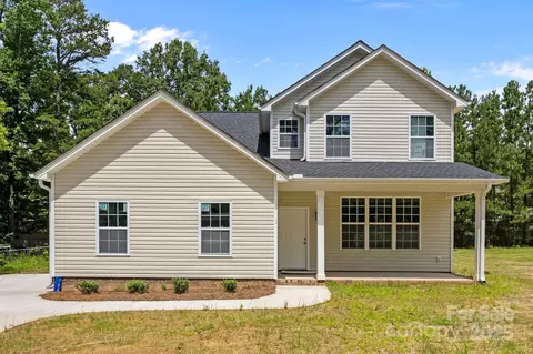 130 Aurora Blvd, Matthews, NC 28105