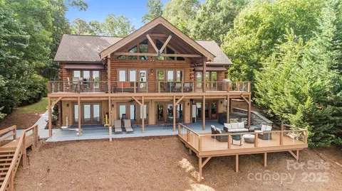 10108 Saw Mill Rd, Charlotte, NC 28278