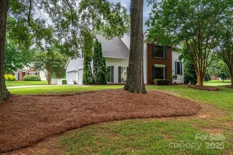 13403 Kensal Green Dr, Charlotte, NC 28278