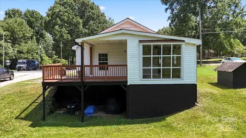 Exterior - 321 E Taylor St, Landis, NC 28088 photo 7 of 8
