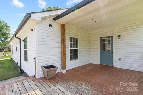 Exterior - 321 E Taylor St, Landis, NC 28088 photo 4 of 8