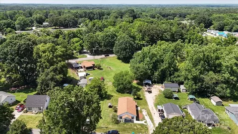 View/Area - 321 E Taylor St, Landis, NC 28088 photo 1 of 7