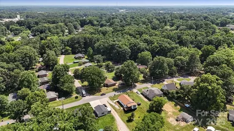 View/Area - 321 E Taylor St, Landis, NC 28088 photo 6 of 7