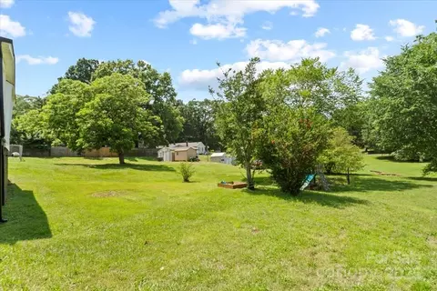 Exterior - 321 E Taylor St, Landis, NC 28088 photo 8 of 8